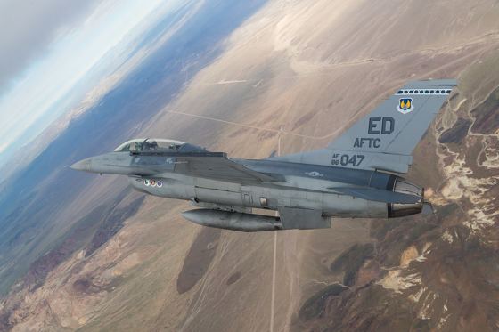 F-16 Fighting Falcon